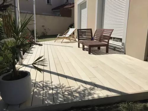 Terrasse en accoya système grad